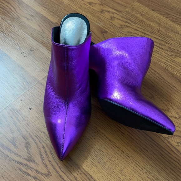Jeffrey Campbell Shoes - Jeffrey Campbell metallic purple/ fushia shoes kilkunis